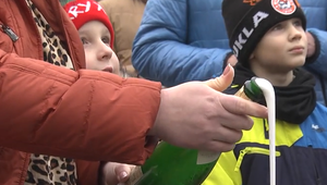 Súťaž v strieľaní zátok zo šumivého vína na diaľku má tohtoročného víťaza