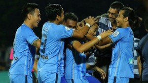 To čo bolo?! Zákony fyziky v čudu! Unikátny gól z priameho kopu!