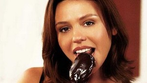 Mňam! Sladká čokoláda človeka povzbudí, ale aj ochráni