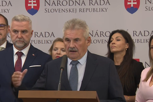 Tlačová beseda strany Smer-SD o rokovaní parlamentu