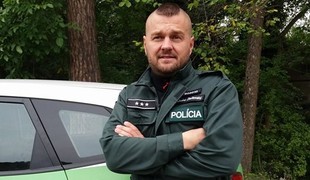 Z uniformy do uniformy: Ako sa z policajta stal herec?