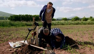 Výskumník Vasiľ objavil obrovské bohatstvo na slovenskom poli!