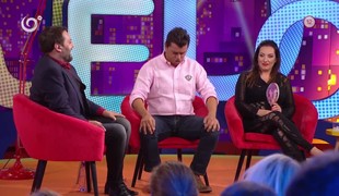 Pomajbov stand-up o tom, ako ženy robia pri sexe dve veci naraz