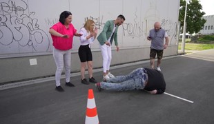 Desivé sekundy v Bez servítky: Rasťo spadol z kolobežky rovno na hlavu. Ostatní zostali v šoku