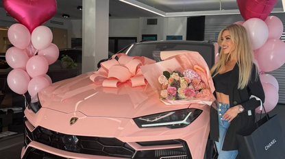 Nedávno dostala Dominika od priateľa Lamborghini, už ho aj nabúrala! Potom prišla jeho reakcia!
