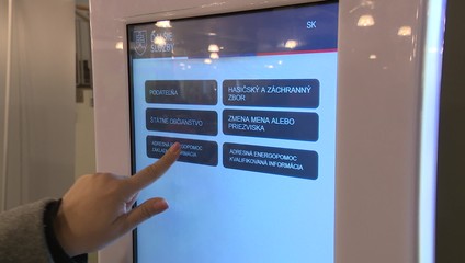 Ľudia čakajú na druhú vlnu energopomoci. Mnohí tvrdia, že nedostali ani prvý šek