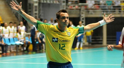 Bonus pre divákov! Nájazdy vo futsale! A v nich Falcaova ultra genialita!