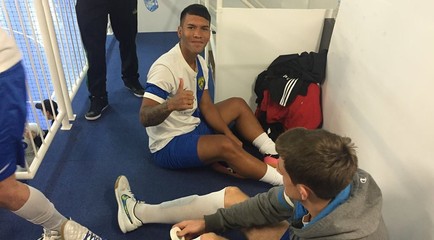 Super finta, torpédo pod brvno. A akrobatická oslava