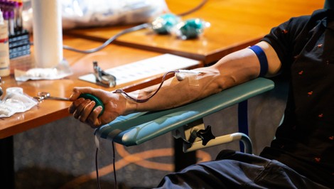 Jaroslav daroval krv 157-krát, Ivane darcovia zachránili život. Hrdinom môžete byť aj vy