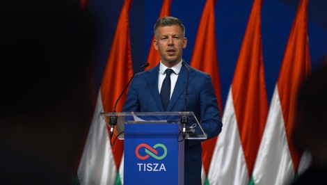 Budúca vláda Magyarovej Tiszy začala rokovania s EK o uvoľnení fondov