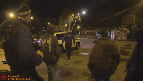 Štvorica detí ušla z domu a našla útočisko na stanici. Vrátiť sa nechcú, prosia o detský domov