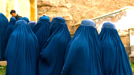 Taliban im všetko vzal a zmenil ich život na nočnú moru: Toto zažívajú ženy v Afganistane!