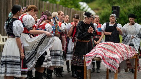 Trenčín čaká víkend plný folklóru. Pozrite si kompletný program hodinu po hodine