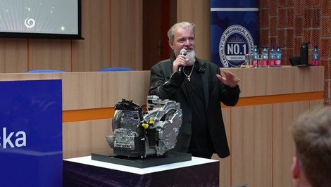 Vývoj umelej inteligencie napreduje: Známy slovenský finančník verí, že Slovensko môže byť v budúcnosti konkurentom