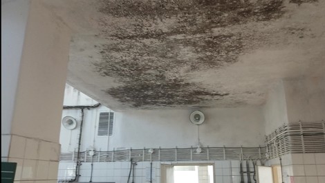 V jedálni nemocnice sa 20 rokov bojovalo s plesňou. Teraz našli finálne riešenie