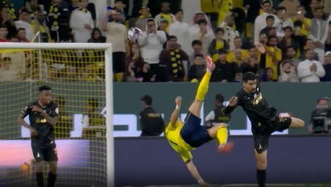 Ronaldo v 40 rokoch opäť čaruje: Akrobatické nožničky rozhodli zápas!