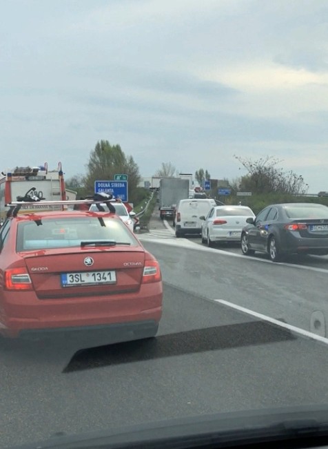 Nehoda R1 kamión a auto