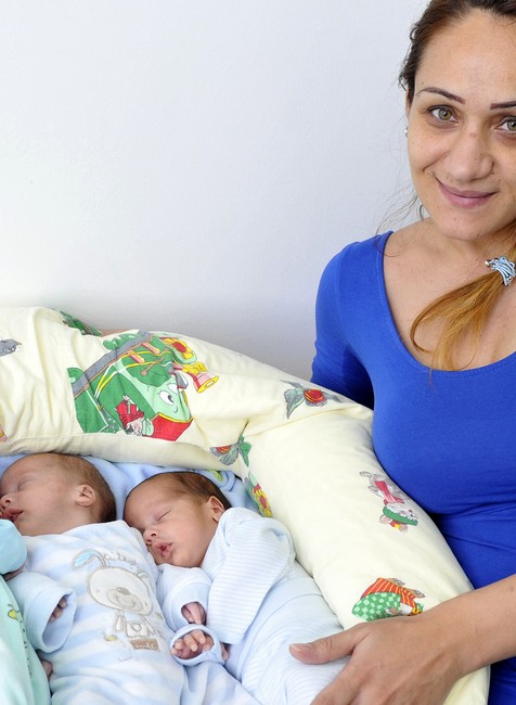 Mamička si odniesla z pôrodnice trojičky