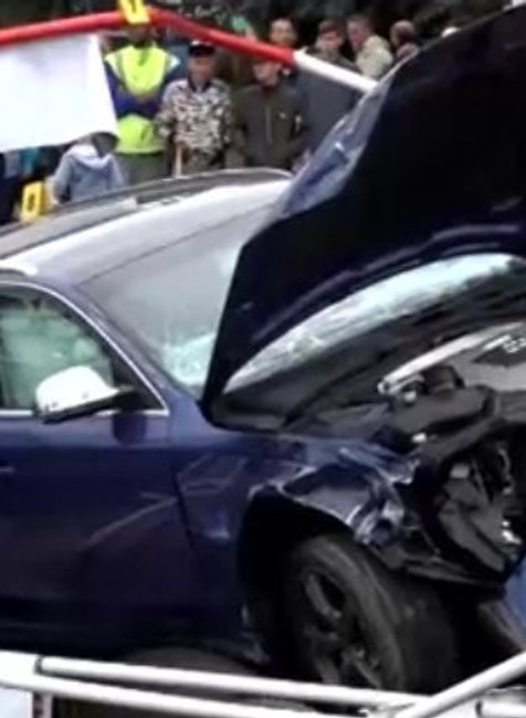 Auto v pripojke