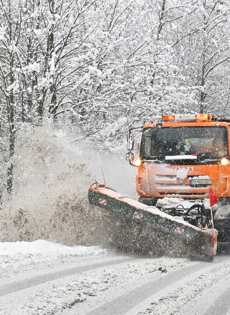 Snehová kalamita v okresoch Poprad a Žilina.