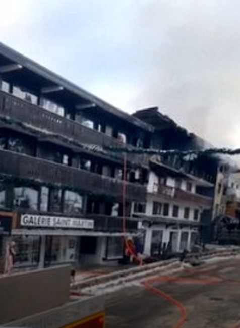 Lyžiarske stredisko v plameňoch: Ubytovňu zachvátil požiar