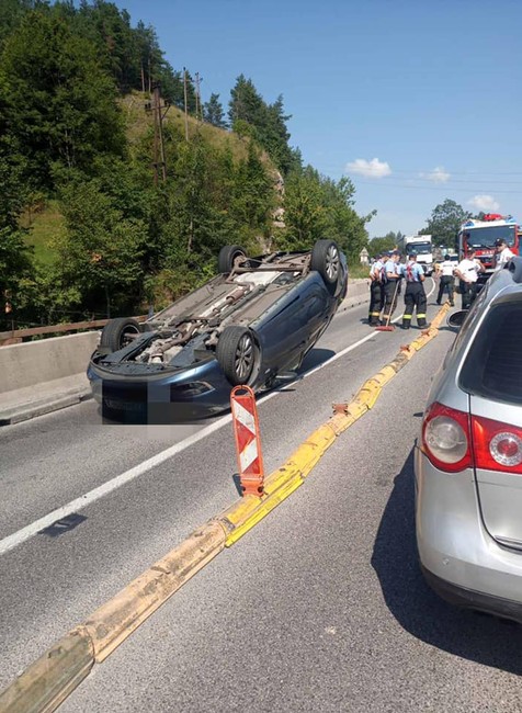 Strečno zablokovala nehoda 