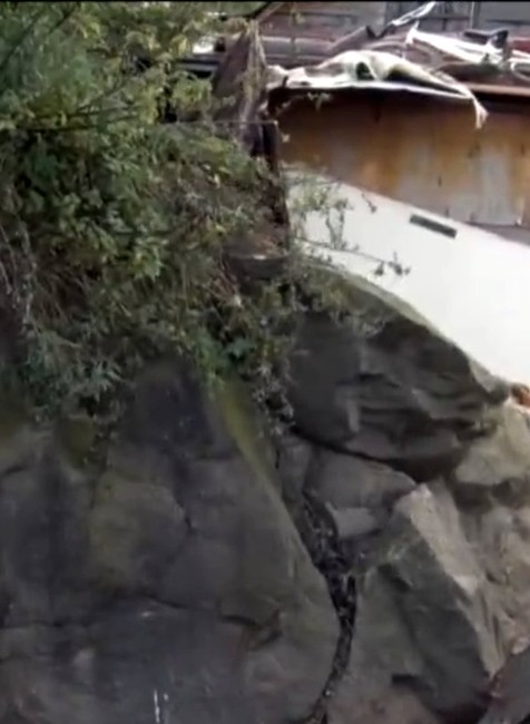 Chránený bobor a nechránená osada. Obyvateľom sa kopec zosúva na obydlia