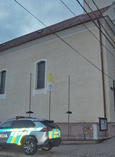 vykradnuty kostol Nesluša (4)
