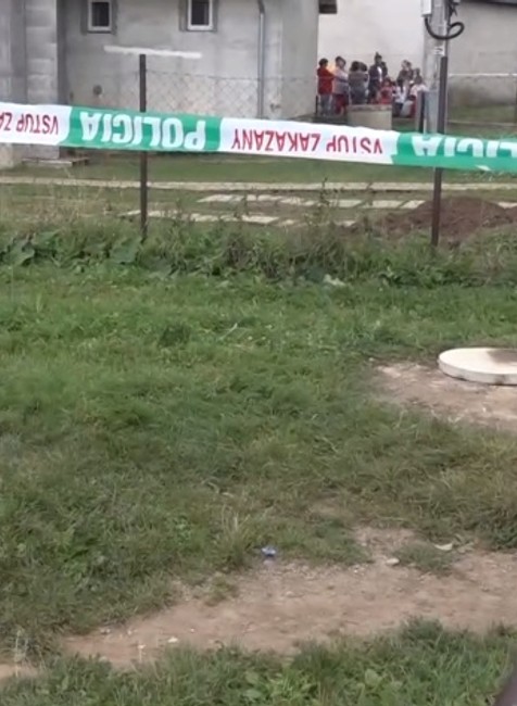 Tragická smrť na východe Slovenska. Do šachty plnej vody spadol 1,5-ročný chlapec