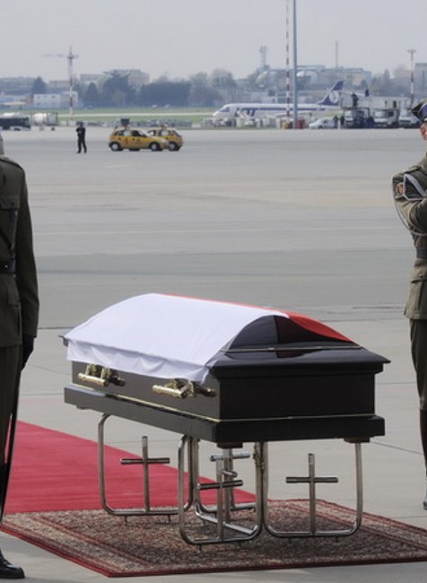 Lech Kaczynski telo 00