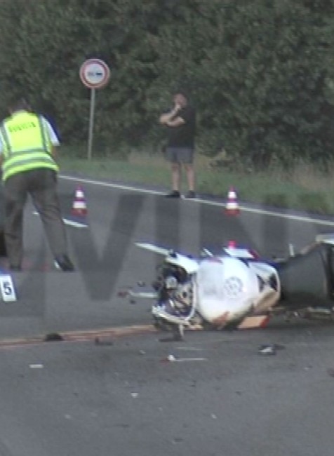 Zrážka motorkára s dvomi autami