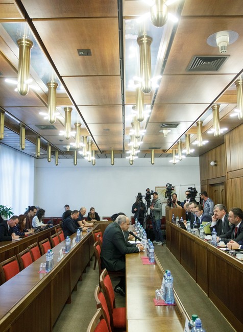 Vypočúvanie kandidátov na post prezidenta PZ