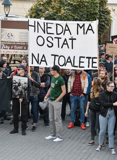 Dve zhromaždenia v jednom meste. Na stretnutie ĽSNS zareagovali Pochodom proti fašizmu