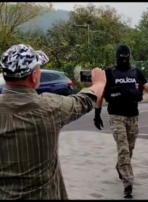 [multi] Zuzana Plačková predviedi do Trenčína na výsluch 26