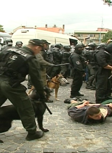 Zatýkanie kotlebovcov pospolitosť