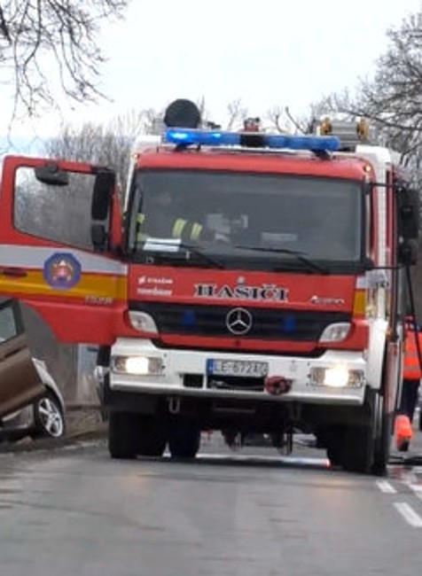 Tragická nehoda na východe. Muža oživovali aj ostatní vodiči
