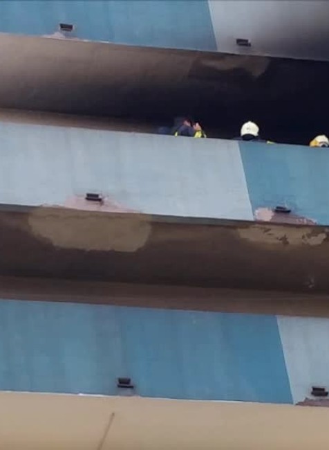 V Ružinove vypukol požiar, hasiči museli ľudí evakuovať1493