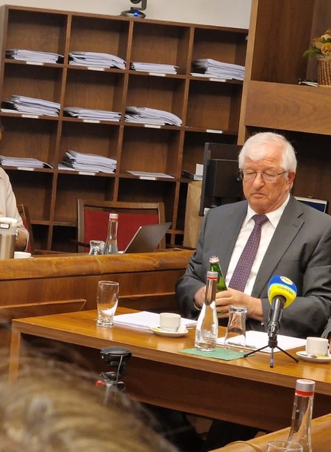 Vypočúvanie Jána Mazáka na ústavnoprávnom výbore NR SR (1)