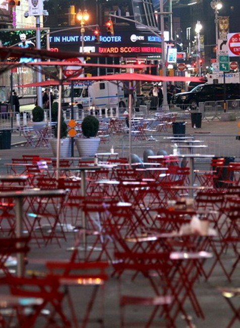 new york, times square, stolicky stoly bez ludi