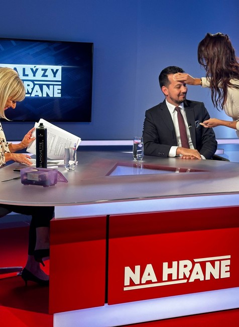 1a6cc687-0c77-4d6a-8c0a-321d5460c3a3