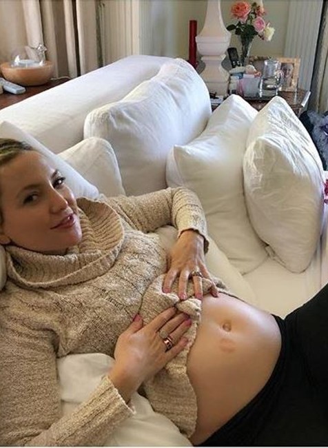 Kate čaká dievčatko