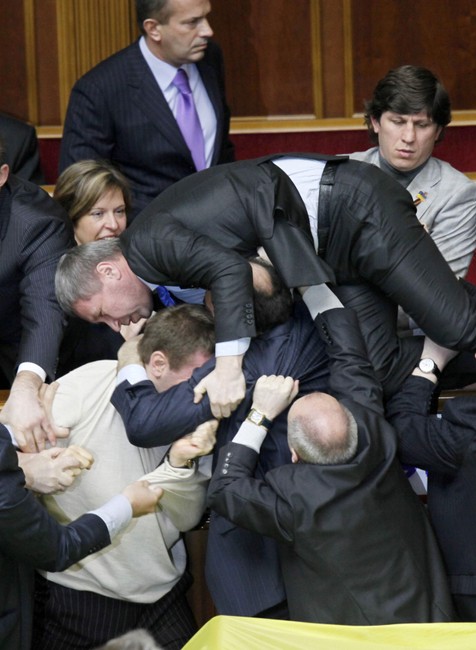 ukrajinsky parlament, bitka, namorna zakladna rafitikacia, rusi