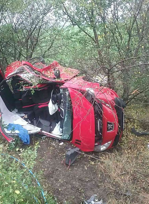 Dopravnú nehodu pri Leviciach neprežila jedna osoba.