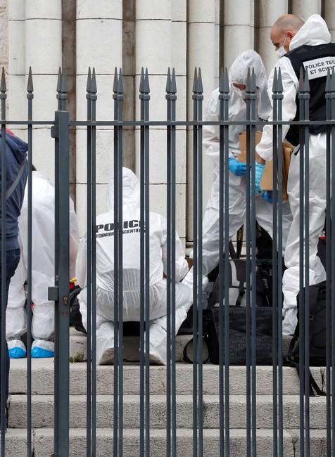 Útok nožom vo francúzskom kostole