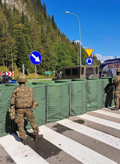 Hraničný priechod Lysá Poľana (2)