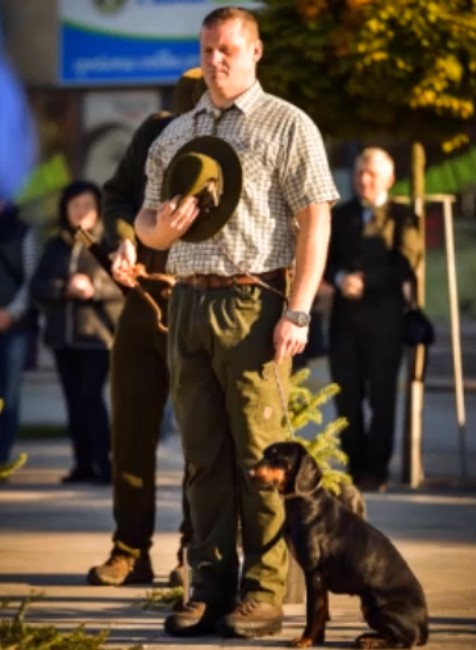 Zúfalý majiteľ stále dúfa a pátra po sučkách Elze a Fany. Žiada o pomoc