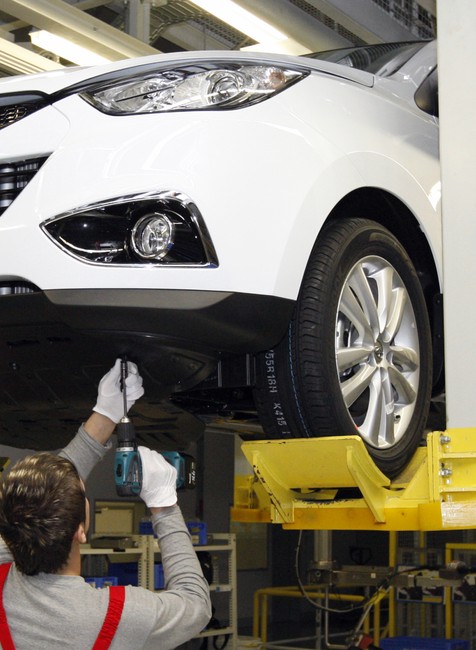 Automobilka predaj montáž auto ilustračné