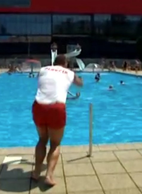 Štvorročný chlapec prišiel o život na kúpalisku. Príčinou má byť suché utopenie