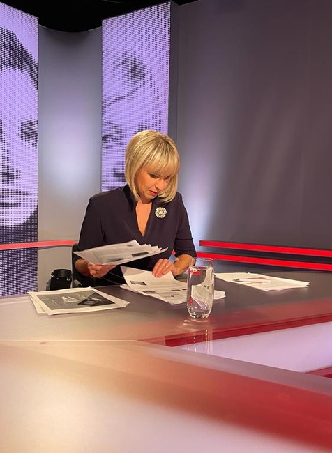 3e28b49e-c011-4b73-9e6c-860fb035edec