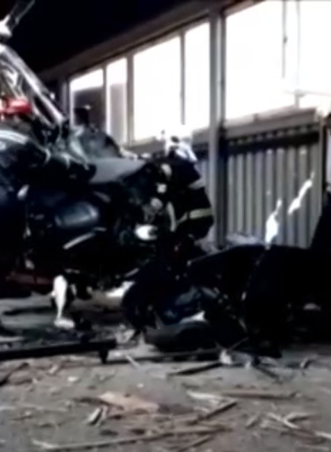 V Plzni spadol vrtuľník na halu firmy